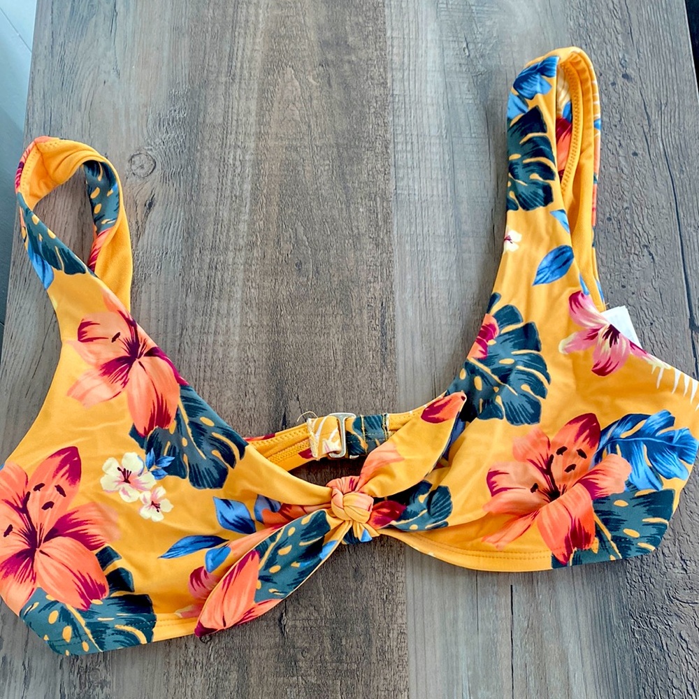 HOLLISTER yellow bikini top